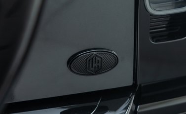 Land Rover Defender 90 V8 P525 URBAN 37