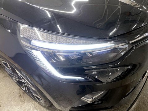 Renault Clio 1.6 E-TECH Techno Hatchback 5dr Petrol Hybrid Auto Euro 6 (s/s) (145 ps) 9