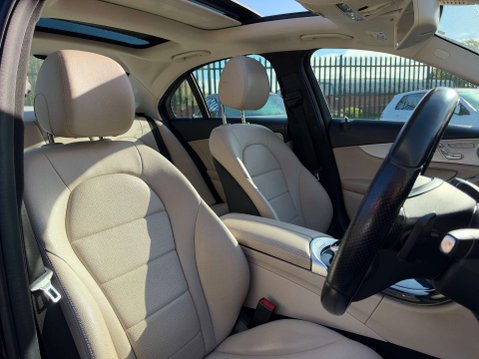 Mercedes-Benz C Class 2.1 C220 BlueTEC Sport Saloon 4dr Diesel G-Tronic+ Euro 6 (s/s) (170 ps) 19
