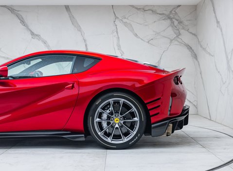 Ferrari 812 Competizione 31
