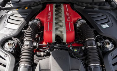 Ferrari GTC4 Lusso 32