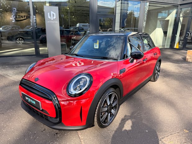 Mini Hatch COOPER EXCLUSIVE 2