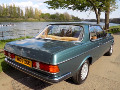 Mercedes-Benz W123 230 CE Pillarless Coupe 49