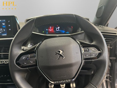 Peugeot 2008 1.2 PureTech Allure Premium + SUV 5dr Petrol Manual Euro 6 (s/s) (100 ps) 13