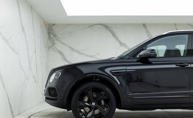 Bentley Bentayga V8 26