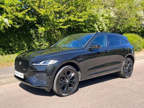 Jaguar F-Pace 2.0 D200 MHEV R-Dynamic HSE Black Auto AWD Euro 6 (s/s) 5dr 3