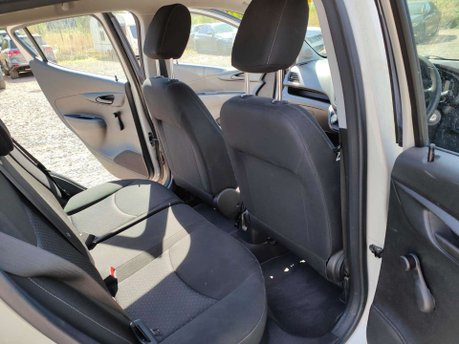 Vauxhall Viva 1.0i SE Euro 6 5dr 22