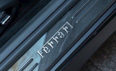 Ferrari GTC4 Lusso 23