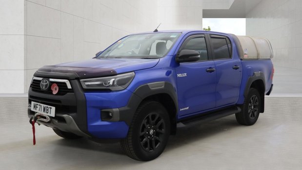 Toyota Hilux Invincible X | Auto | 2.8 LT | Double Cab | Sensors | EURO 6 | NO VAT 1