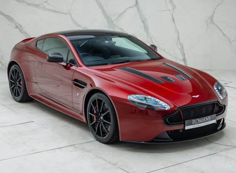 Aston Martin V12 Vantage s 11
