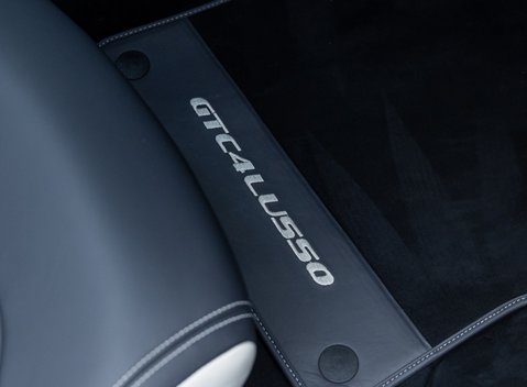 Ferrari GTC4 Lusso V12 29