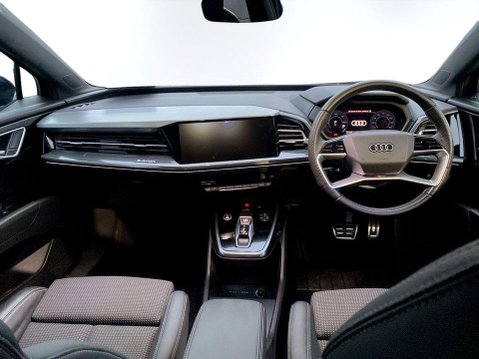 Audi Q4 40 S line SUV 5dr Electric Auto 82kWh (204 ps) Air Con - Alloys - DAB Radio 19