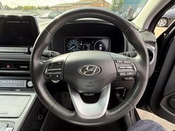Hyundai KONA 39kWh Premium SUV 5dr Electric Auto (10.5kW Charger) (136 ps) 25