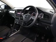 Volkswagen T-Roc SE TDI 5