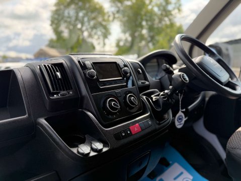 Peugeot Boxer 2.2 Boxer 335 Professional L3H2 Blue HDi 16