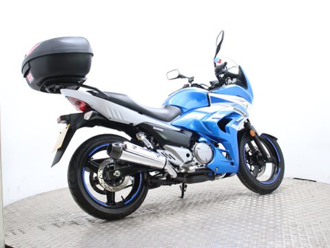 Suzuki Inazuma GW 250 FL5 3