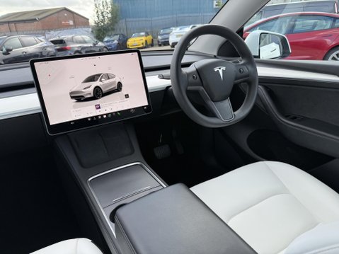 Tesla Model Y SUV 5dr Electric Auto RWD (346 ps) 27