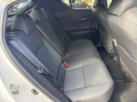 Toyota C-HR EXCEL 36