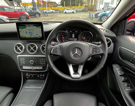 Mercedes-Benz A Class 1.6 A 180 Sport Exeutive Auto 5dr 19