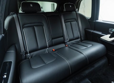 Rolls-Royce Cullinan 14