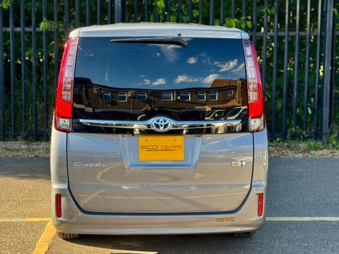 Toyota Esquire Hybrid 1.8 Hybrid Gi Edition 39
