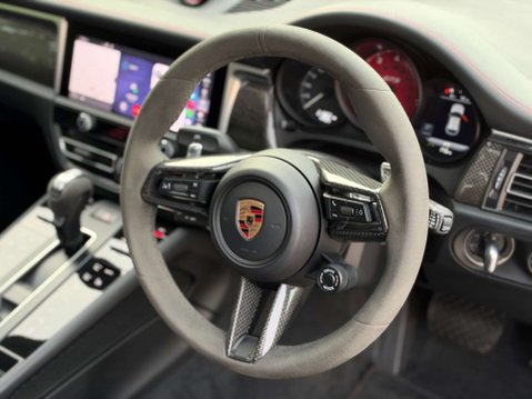 Porsche Macan 2.9 Macan GTS Semi-Auto 4WD 5dr 46
