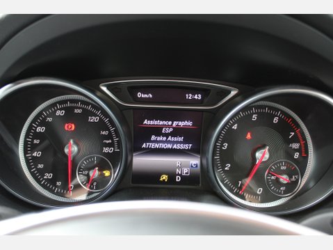 Mercedes-Benz GLA Class GLA 180 AMG LINE EDITION 19