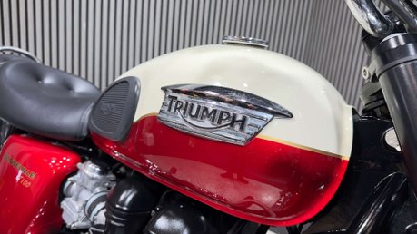 Triumph Bonneville 2012 ONLY 13K STUNNING EXAMPLE MOT WARRANTY 865CC 28