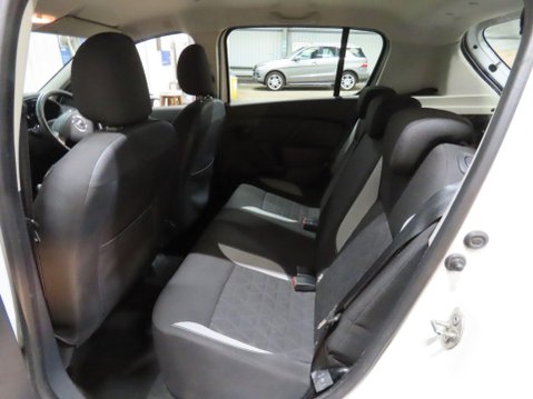 Dacia Sandero Stepway 1.5 dCi Laureate Euro 6 (s/s) 5dr 9