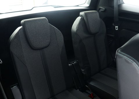 Peugeot 5008 1.2 PureTech Allure SUV 5dr Petrol EAT Euro 6 (s/s) (130 ps) 46