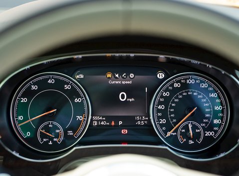 Bentley Bentayga V8 21
