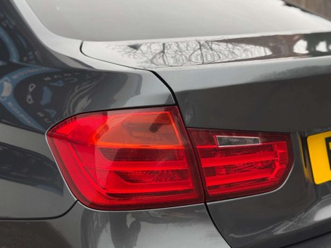 BMW 3 Series 3.0 330d M Sport Auto xDrive Euro 5 (s/s) 4dr 37