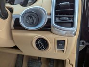 Porsche Cayenne 3.0 Cayenne D Platinum Edition V6 Tiptronic S A 4WD 5dr 66