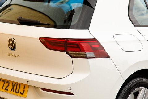 Volkswagen Golf LIFE TSI 9