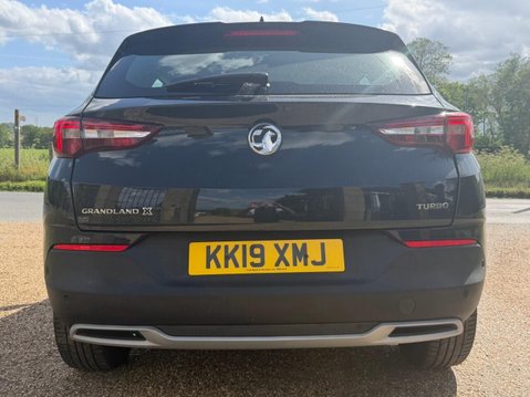 Vauxhall Grandland X 1.2 Turbo GPF Sport Nav SUV 5dr Petrol Manual Euro 6 (s/s) (130 ps) FSH & 2 6