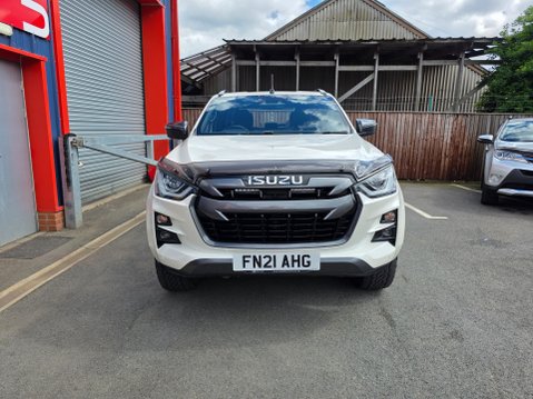 Isuzu D-Max V-CROSS DCB AUTO 2