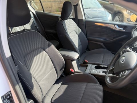 Ford Focus 1.0T EcoBoost Titanium Hatchback 5dr Petrol Auto Euro 6 22