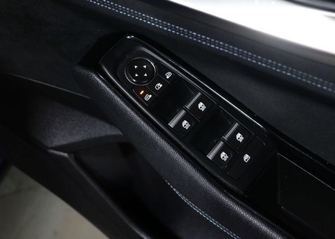 Renault Austral 1.2 Austral Techno Espirit Alpine HEV Auto 5dr 41