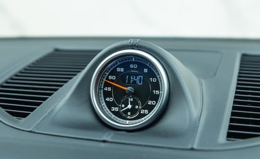 Porsche Macan TURBO 23