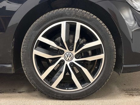 Volkswagen Golf e-Golf 5dr 4