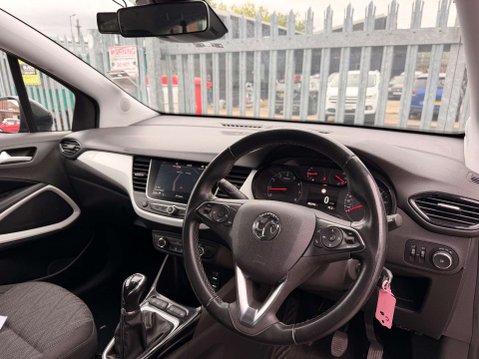 Vauxhall Crossland X 1.2 Crossland X SRi Nav 5dr 4