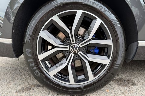 Volkswagen Passat GTE DSG - VAT Q - 1 OWNER - PLUG IN HYBRID - 3 IN STOCK 66