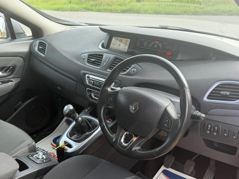 Renault Scenic 1.5 dCi Limited Nav MPV 5dr Diesel Manual Euro 6 (s/s) (110 ps) TWIN SUNROO 10
