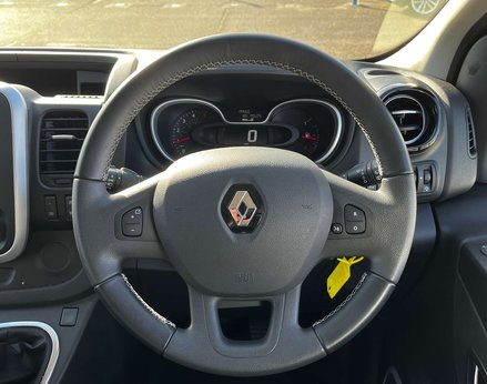 Renault Trafic 2.0 Trafic Sport Energy dCi 5dr 24