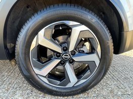 Nissan Qashqai 1.3 Qashqai N-Connecta DiG-T MHEV 5dr 14