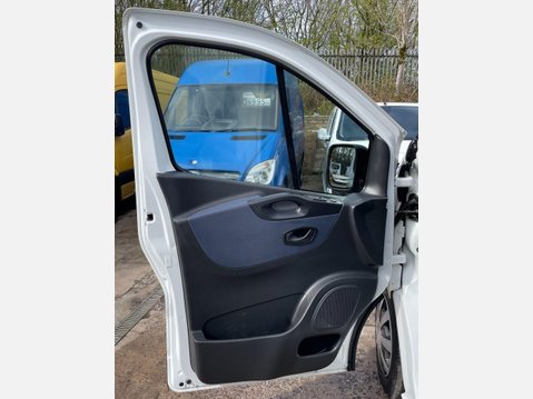 Vauxhall Vivaro 1.6 CDTi 2900 ecoFLEX L2 H1 Euro 5 (s/s) 5dr 32