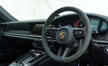 Porsche 911 (992) Carrera GTS 9