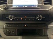 Vauxhall Vivaro 1.5 Vivaro 2900 Sportive S/S 15
