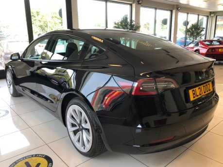 Tesla Model 3 LONG RANGE AWD 45,000m black vegan leather, 19 inch alloys 22