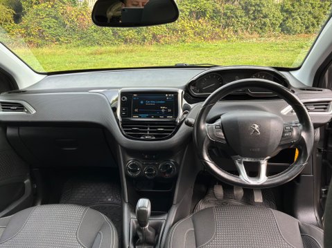 Peugeot 208 1.2 PureTech Allure Premium Euro 6 (s/s) 5dr 9